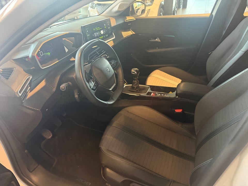 Peugeot 208 1,2 PureTech 100 Platin Sport 5d