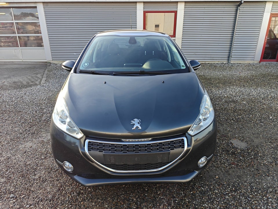 Peugeot 208 1,2 VTi Allure 5d