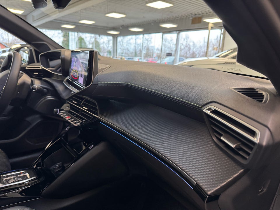 Peugeot e-208 54 GT 5d