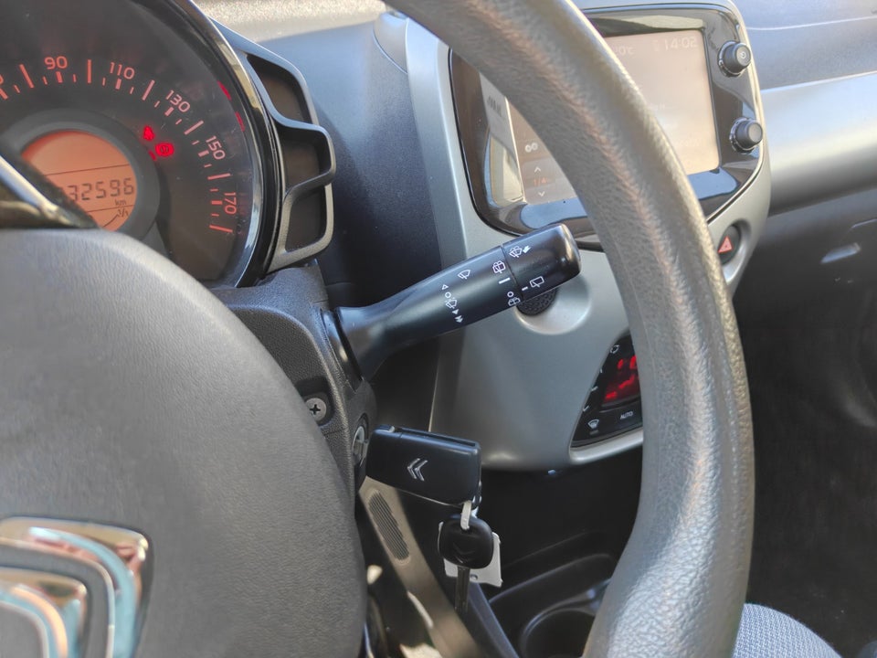 Citroën C1 1,2 PureTech Attraction 5d