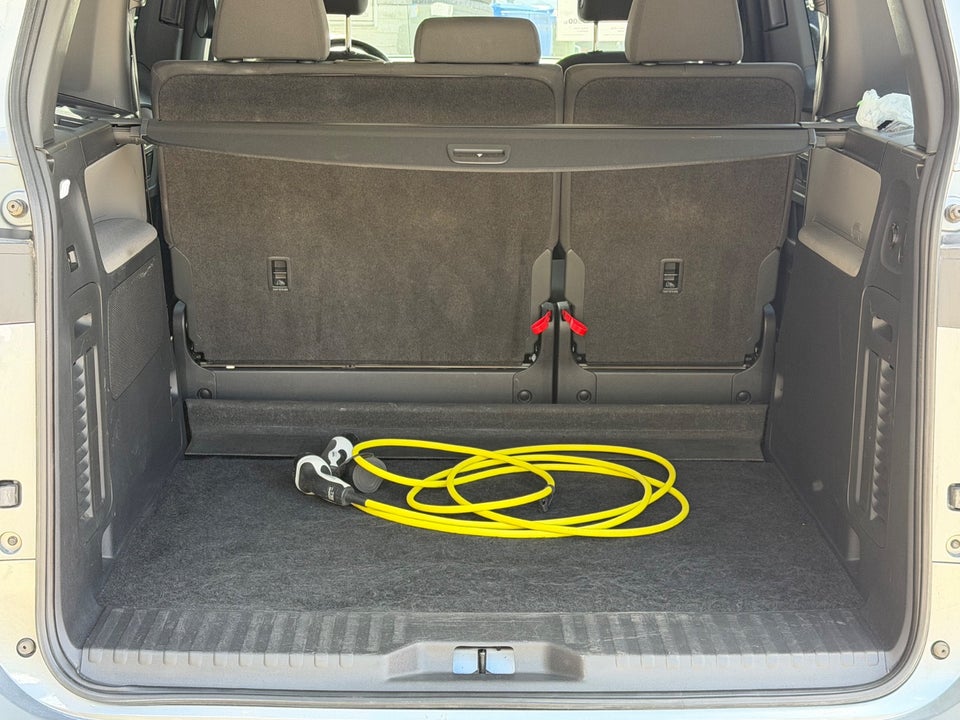 VW ID. Buzz 77 Pro SWB 5d