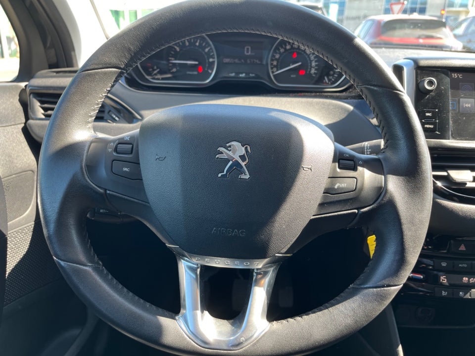 Peugeot 208 1,2 VTi 82 Chili+ 5d