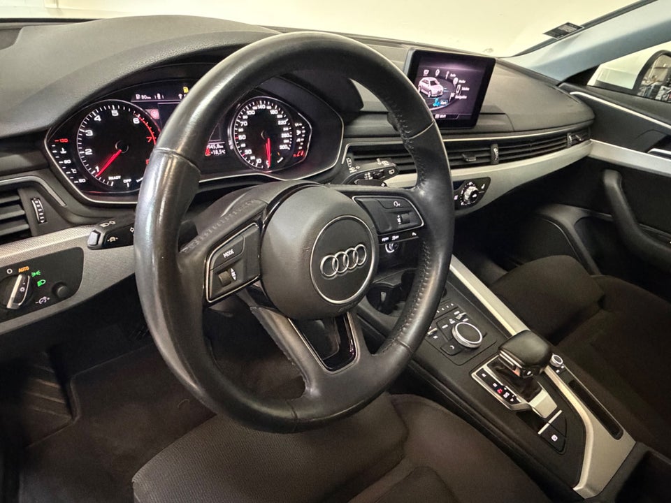 Audi A4 40 TFSi Prestige Tour Avant S-tr. 5d