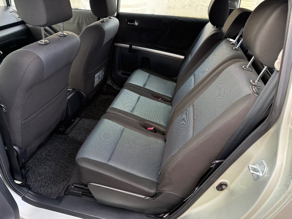 Toyota Corolla Verso 1,6 VVT-i Terra 5d