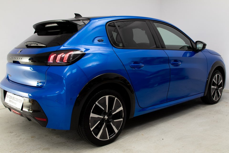 Peugeot e-208 50 GT Sky 5d