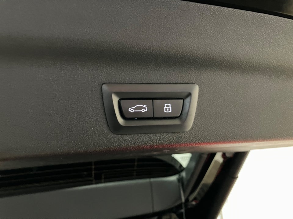 BMW iX1 xDrive30 X-Line 5d