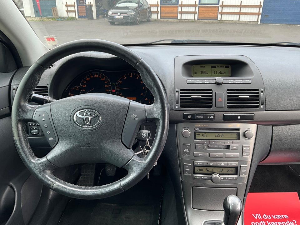 Toyota Avensis 1,8 VVT-i Sol stc. 5d