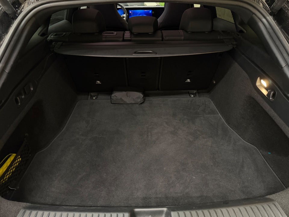 Mercedes CLA250+ electric AMG Line Shooting Brake 5d