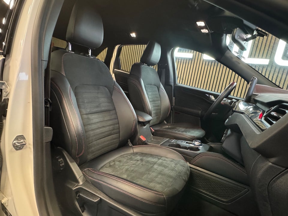 Ford Kuga 2,5 PHEV ST-Line X CVT 5d