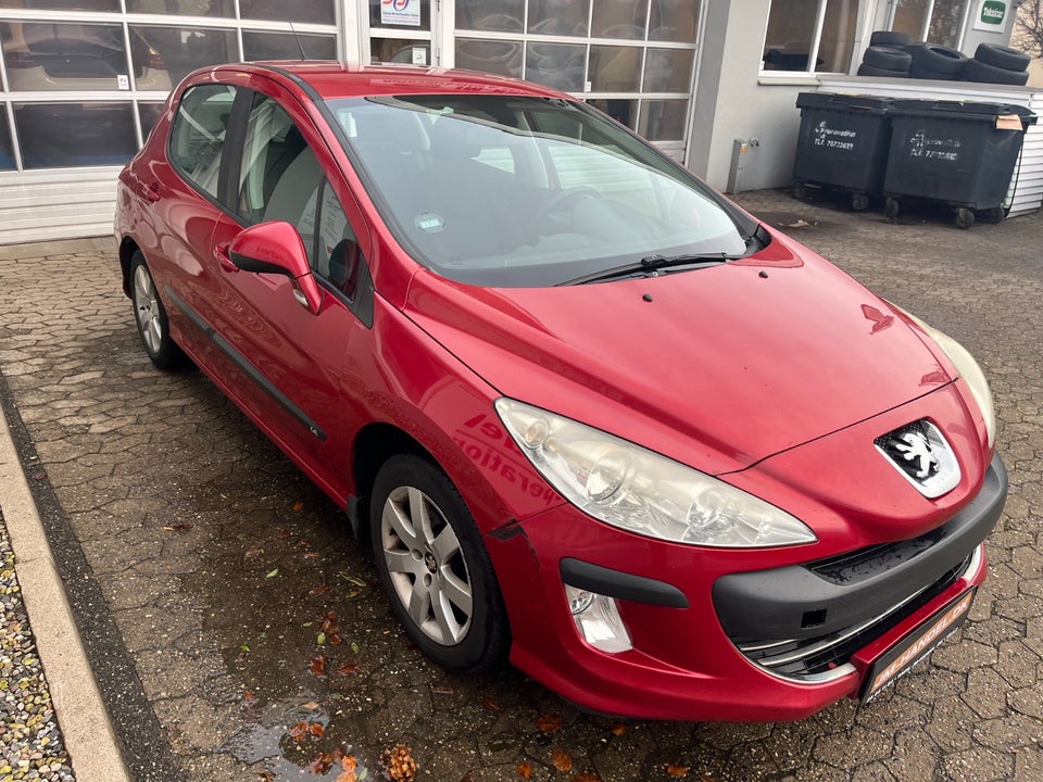 Peugeot 308 1,6 HDi 90 Comfort 5d