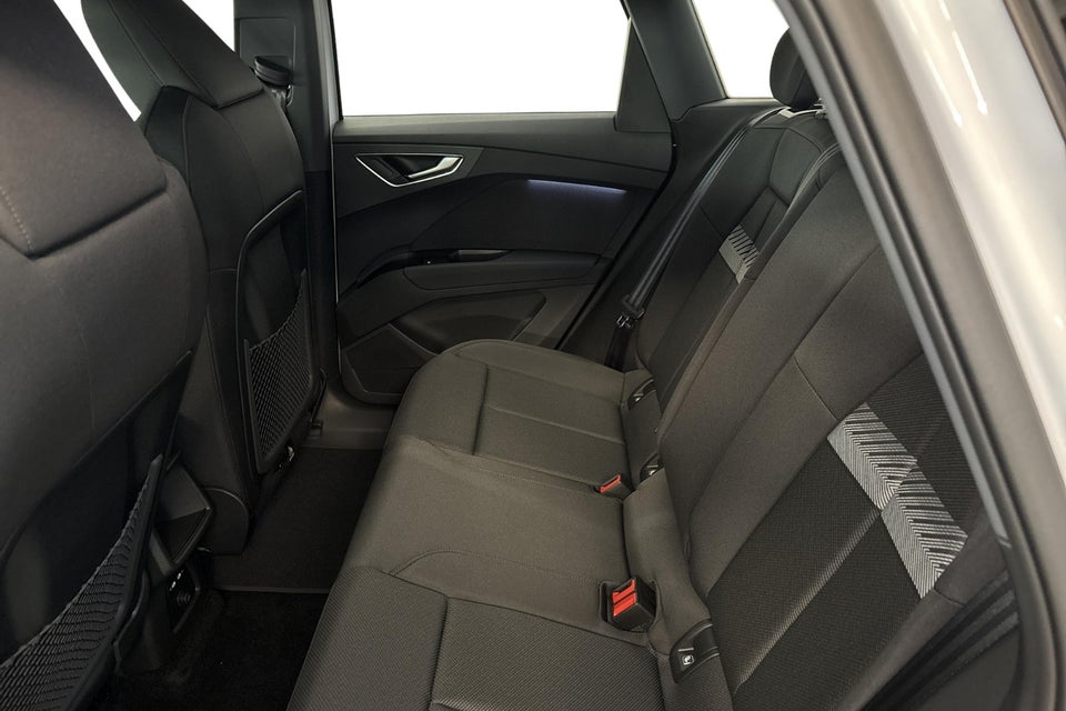 Audi Q4 e-tron performance 5d