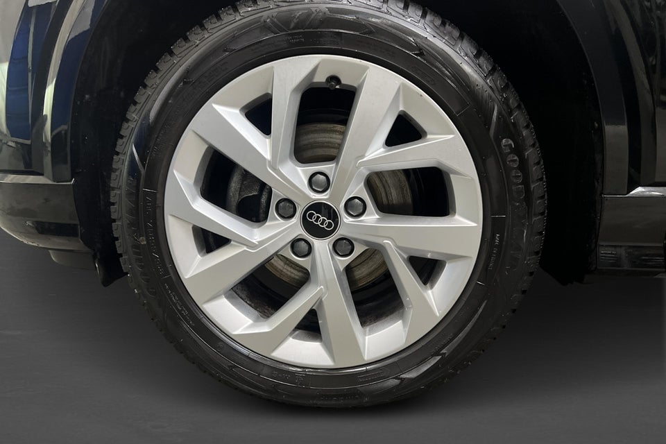 Audi Q2 35 TFSi Prestige S-tr. 5d