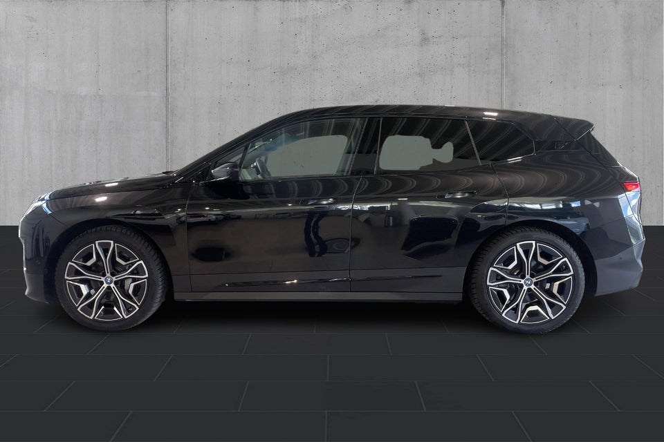 BMW iX xDrive40 Fully Charged 5d
