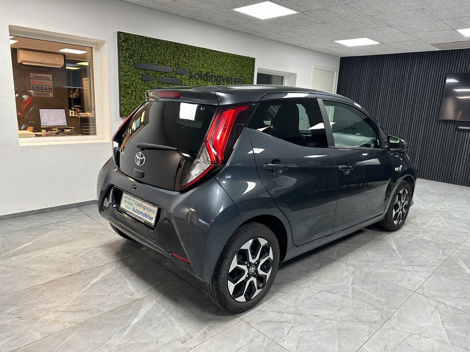 Toyota Aygo 1,0 VVT-i x-clusiv 5d