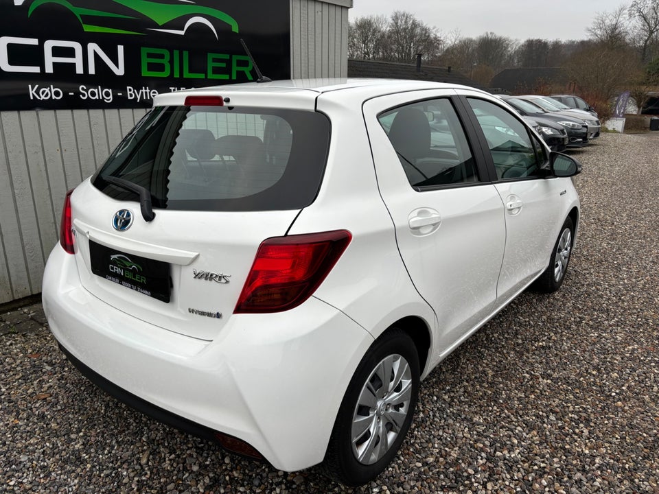 Toyota Yaris 1,5 Hybrid H1 e-CVT 5d