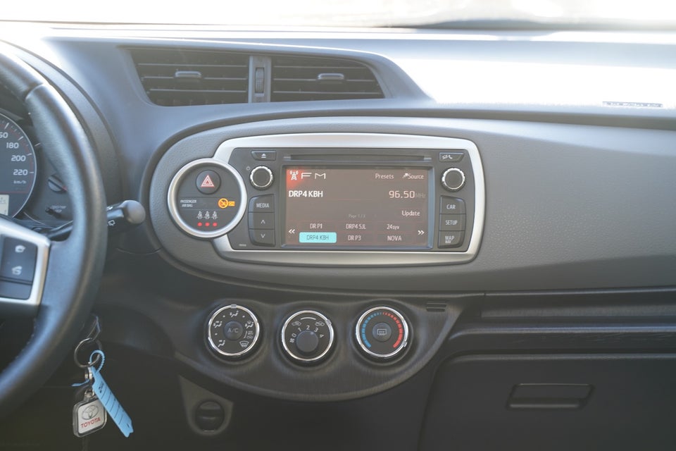 Toyota Yaris 1,0 VVT-i T2 5d