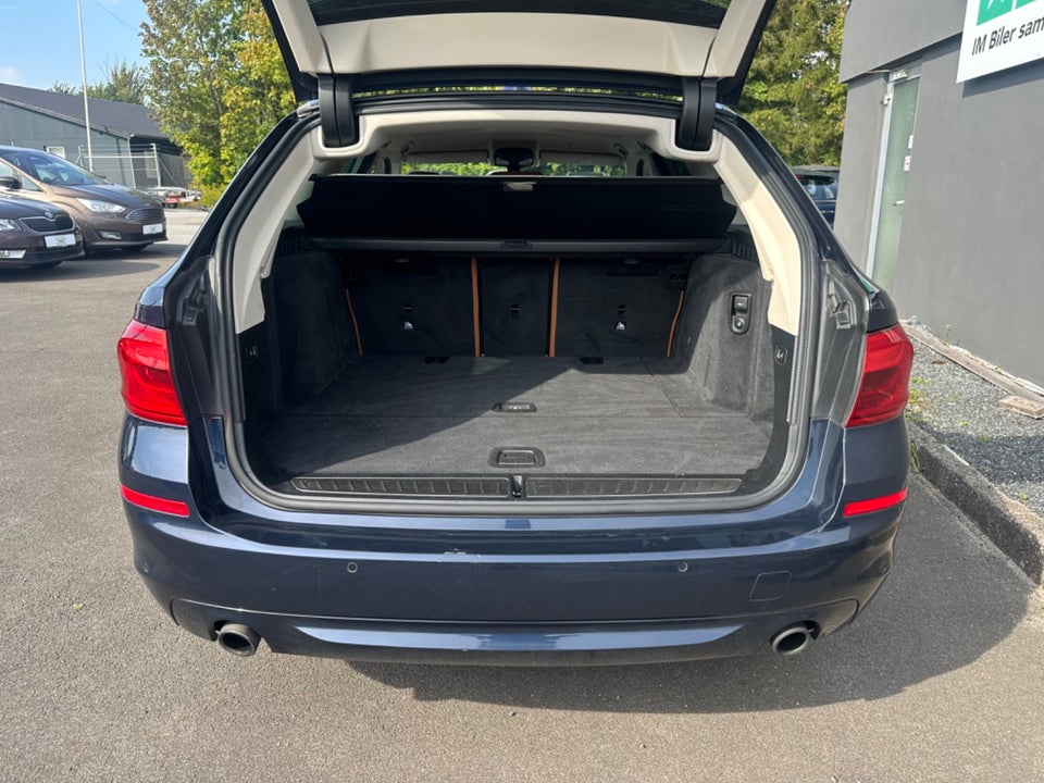 BMW 520d 2,0 Touring Connected aut. 5d