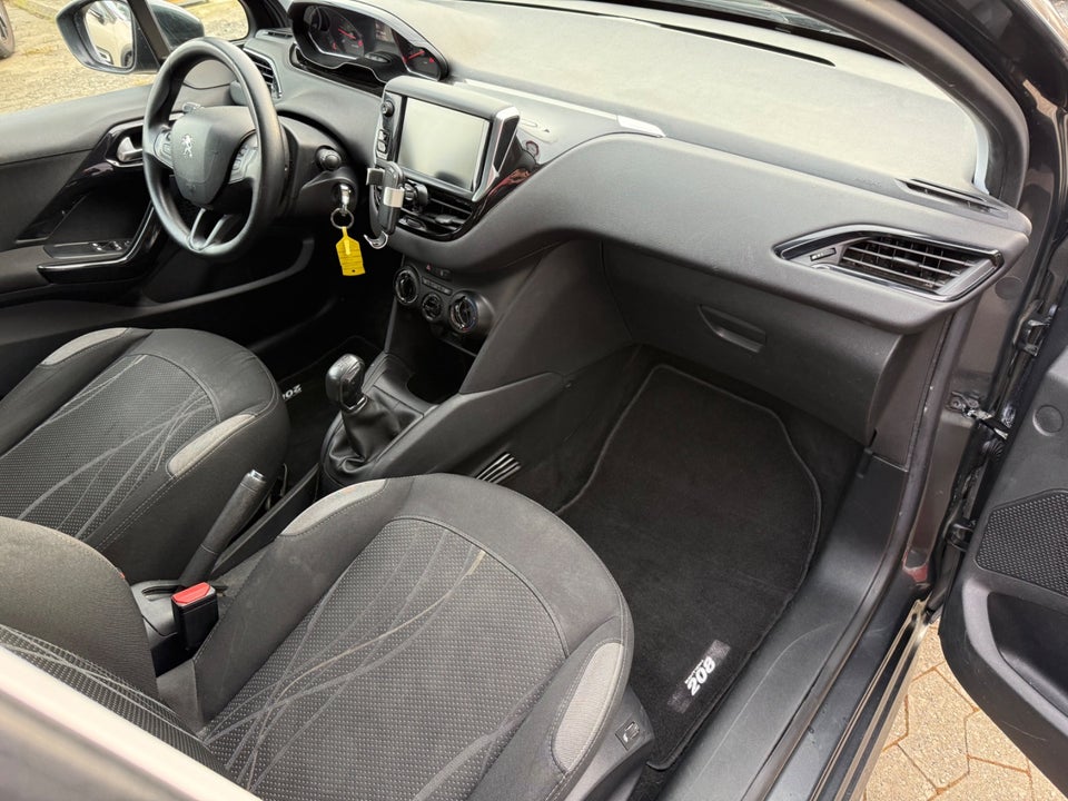 Peugeot 208 1,6 e-HDi 92 Active 5d