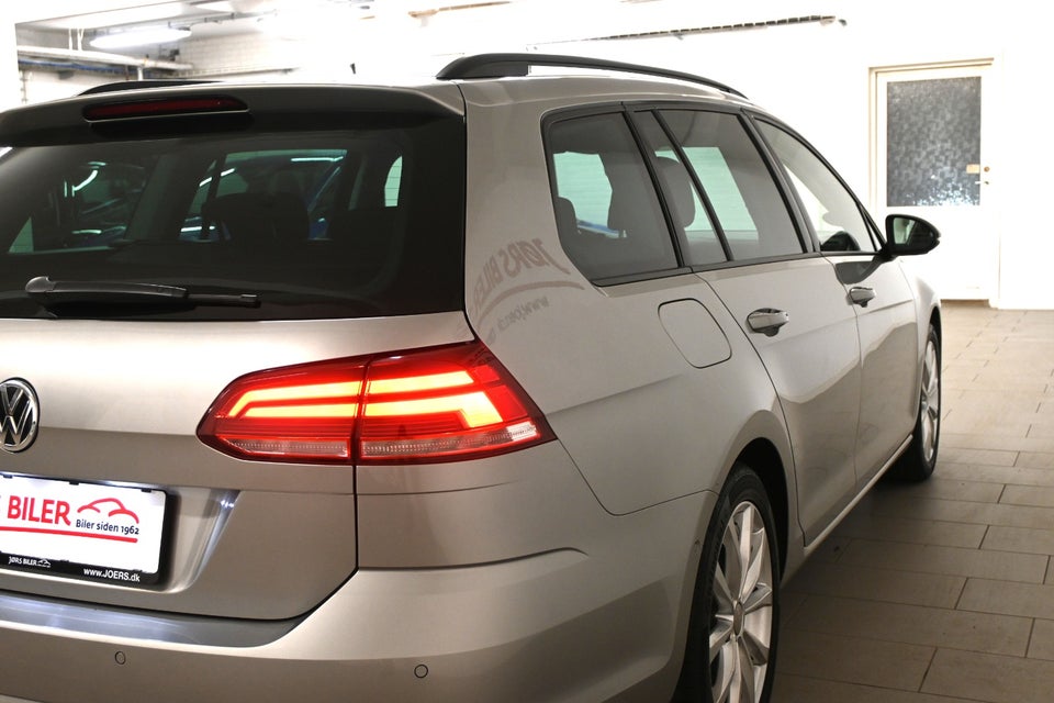 VW Golf VII 2,0 TDi 150 Comfortline+ Connect Variant DSG 5d