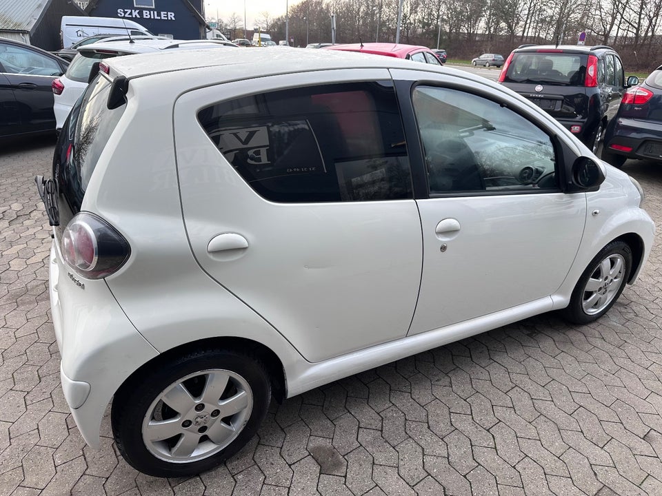 Toyota Aygo 1,0 VVT-i T1 5d