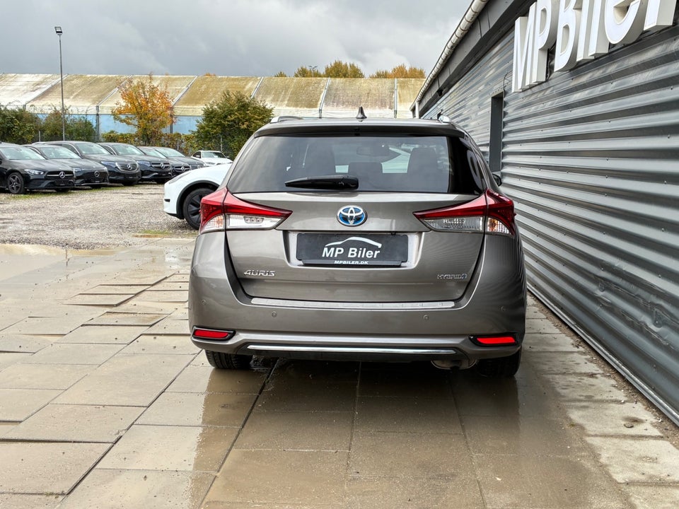 Toyota Auris 1,8 Hybrid H2 Comfort Touring Sports CVT 5d
