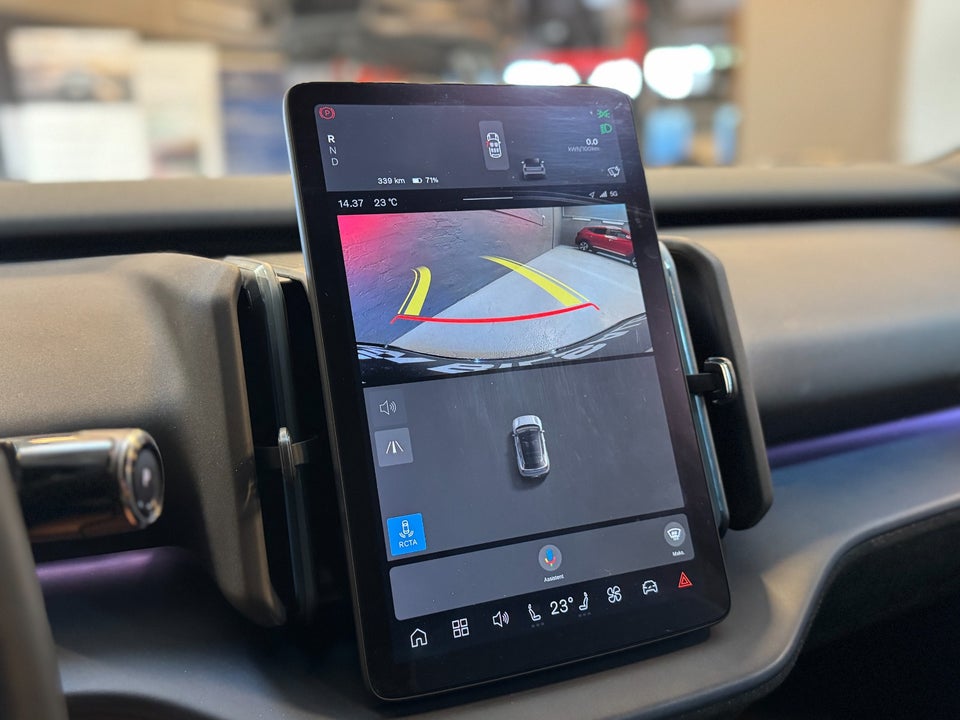 Volvo EX30 Extended Range Plus 5d