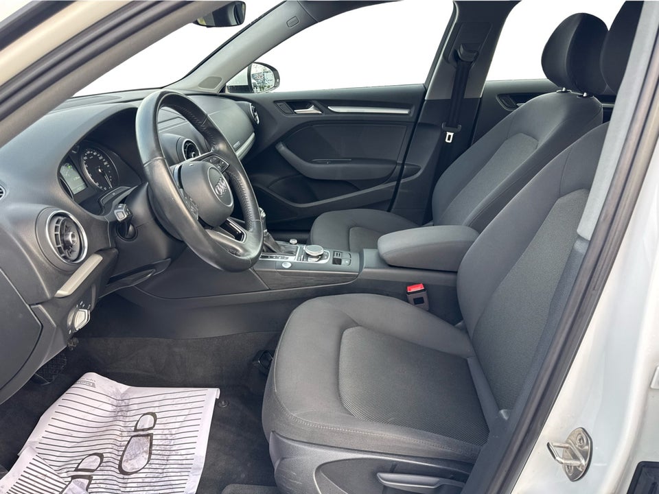 Audi A3 1,4 e-tron Sportback S-tr. 5d