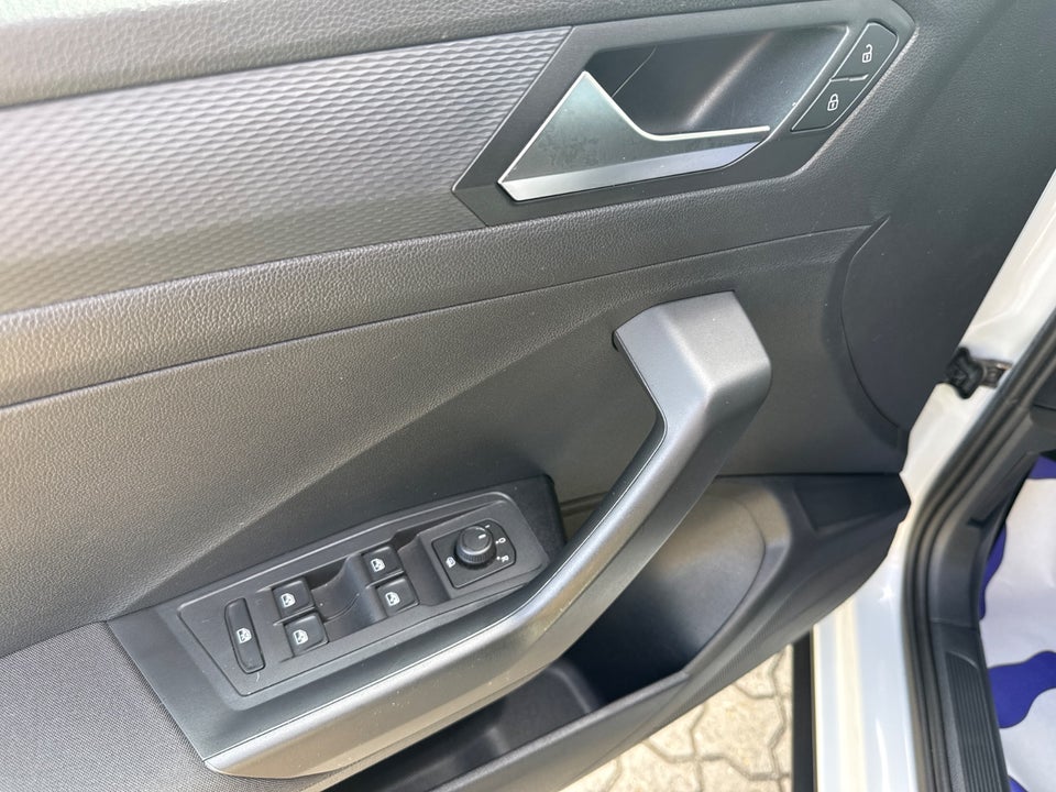 VW T-Roc 1,0 TSi 115 City 5d