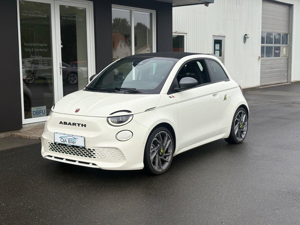 Abarth 500e Turismo Cabrio 2d