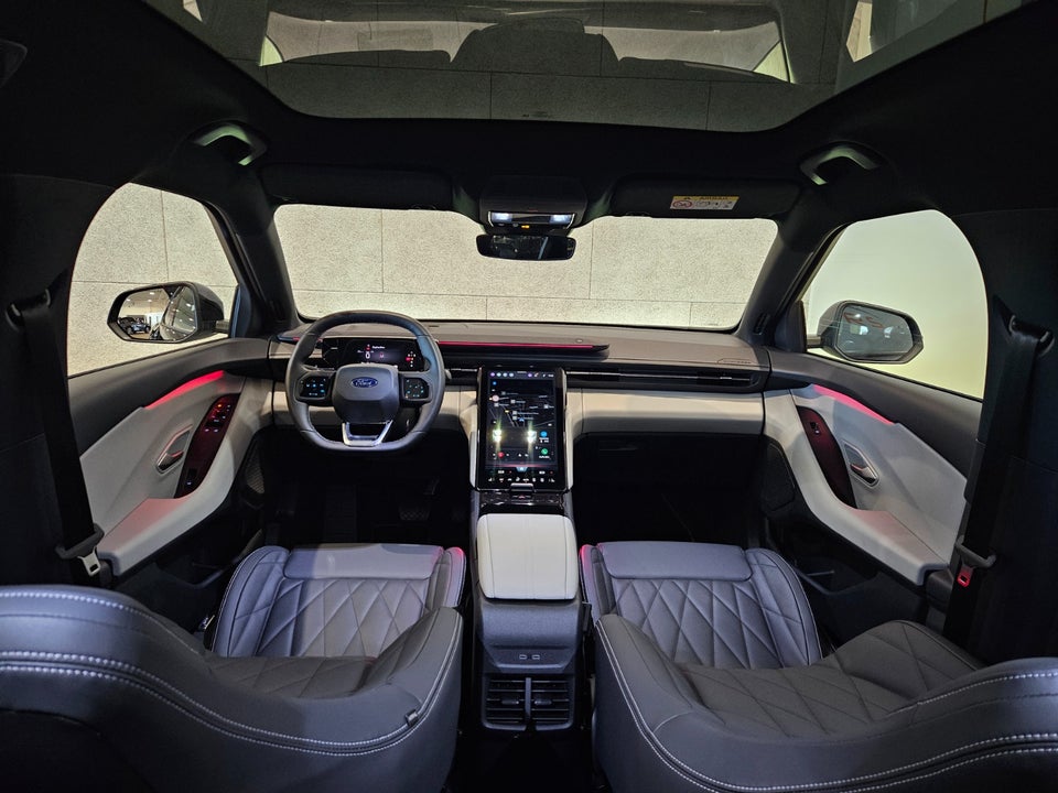 Ford Explorer 82 Premium Extended Range 5d