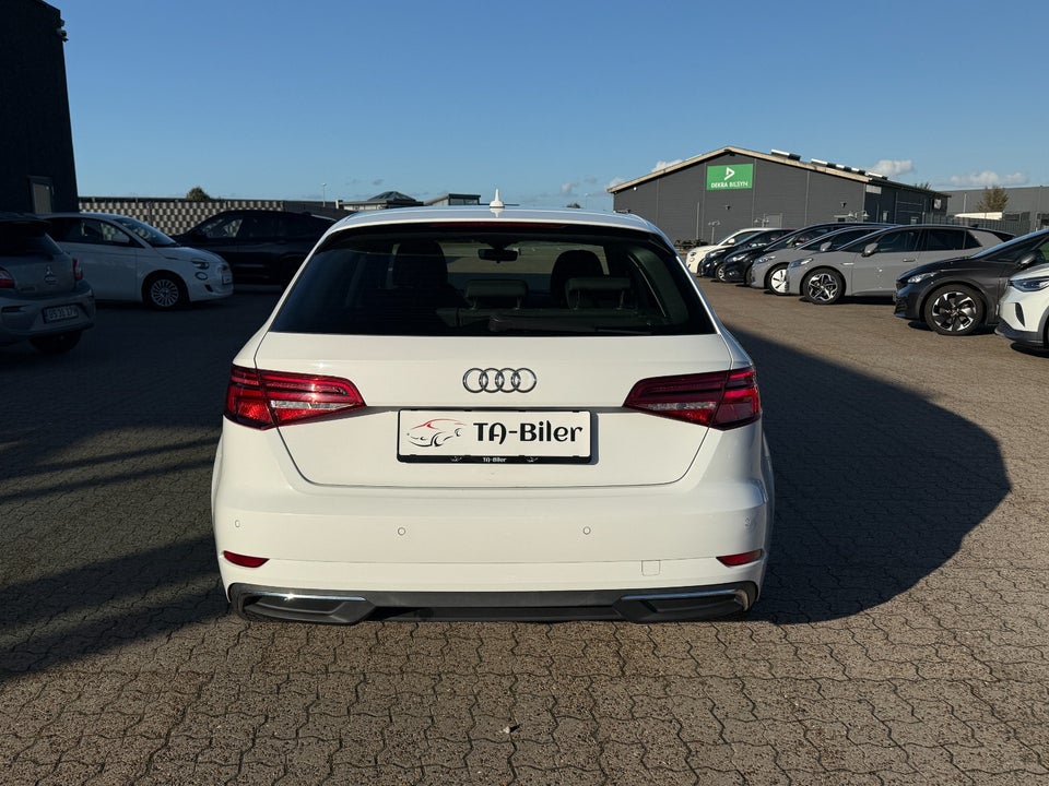 Audi A3 1,4 e-tron Sportback S-tr. 5d