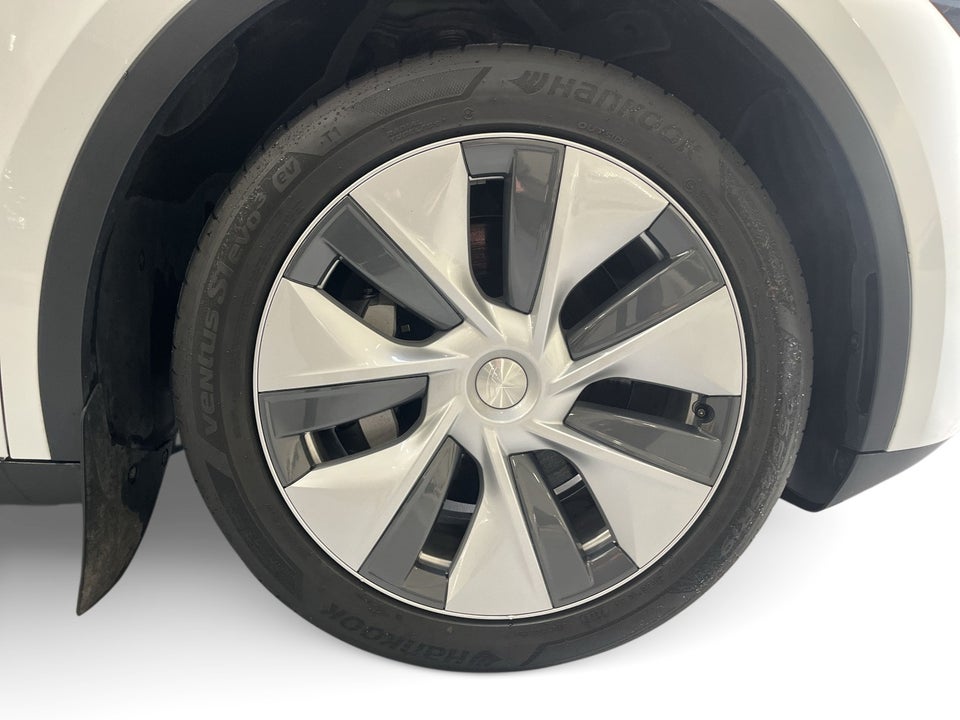 Tesla Model Y RWD 5d