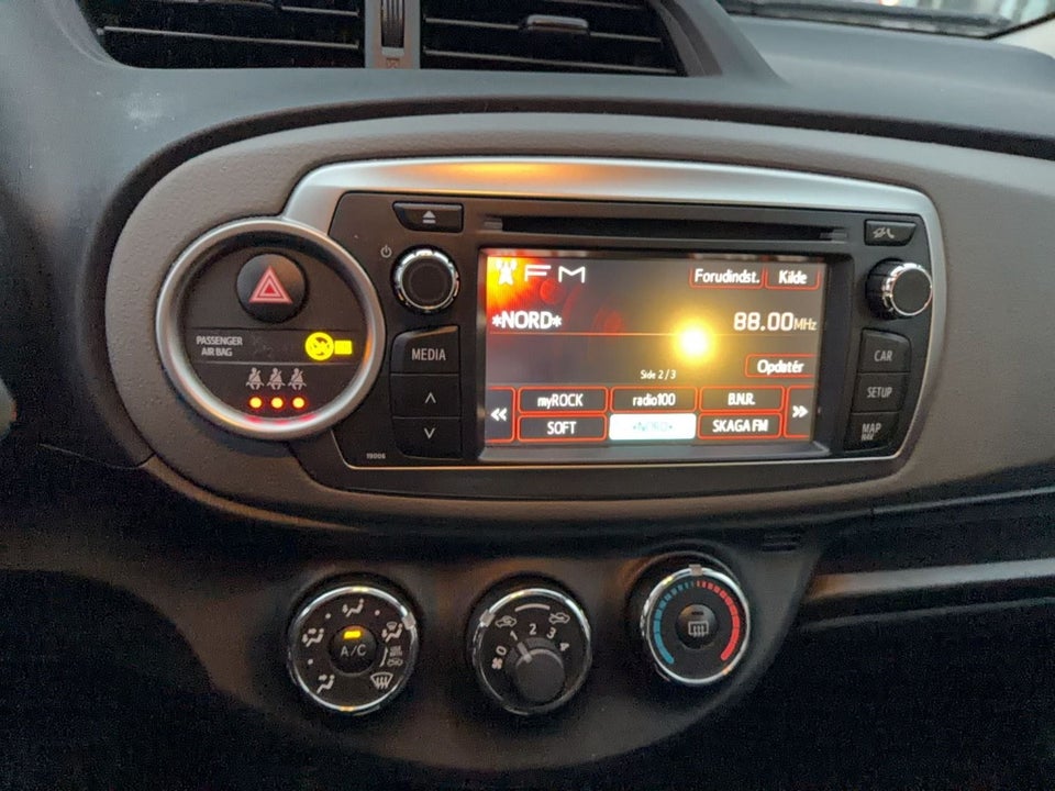 Toyota Yaris 1,0 VVT-i T2 Touch 5d