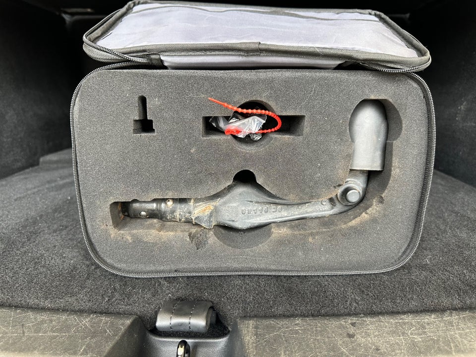 Tesla Model Y Long Range AWD 5d