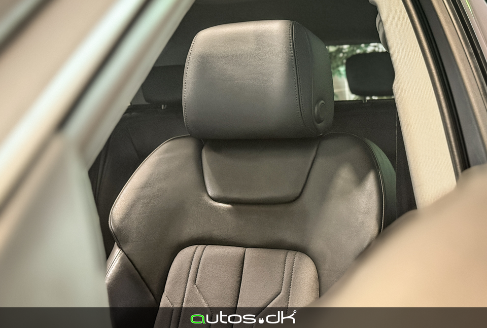 Audi e-tron 55 quattro 5d