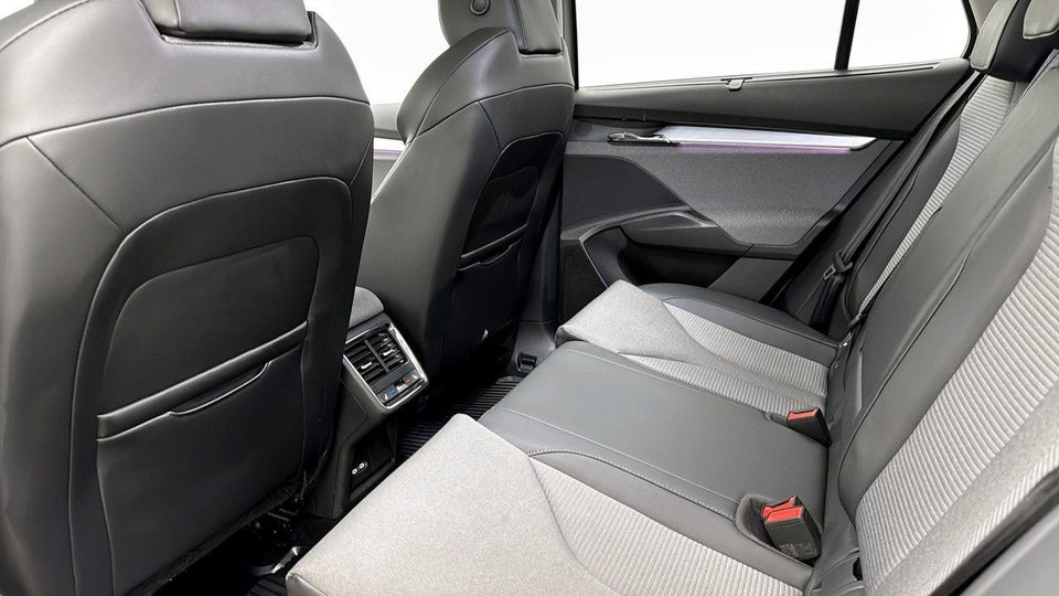 Skoda Enyaq 85 iV Loft 5d