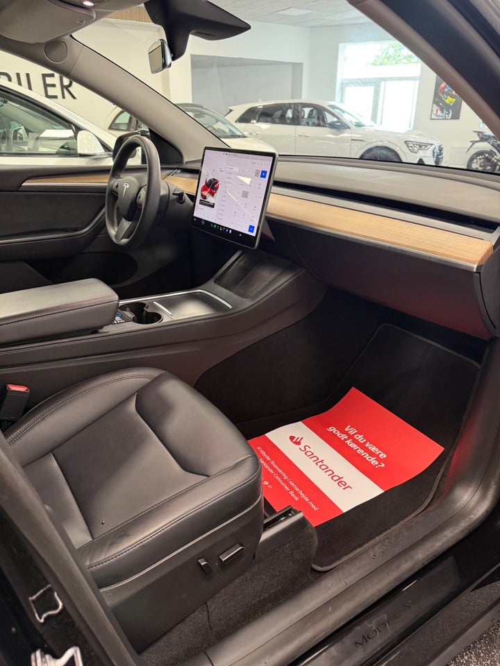 Tesla Model Y Long Range AWD 5d