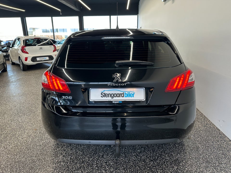 Peugeot 308 1,2 e-THP 130 Active EAT6 5d