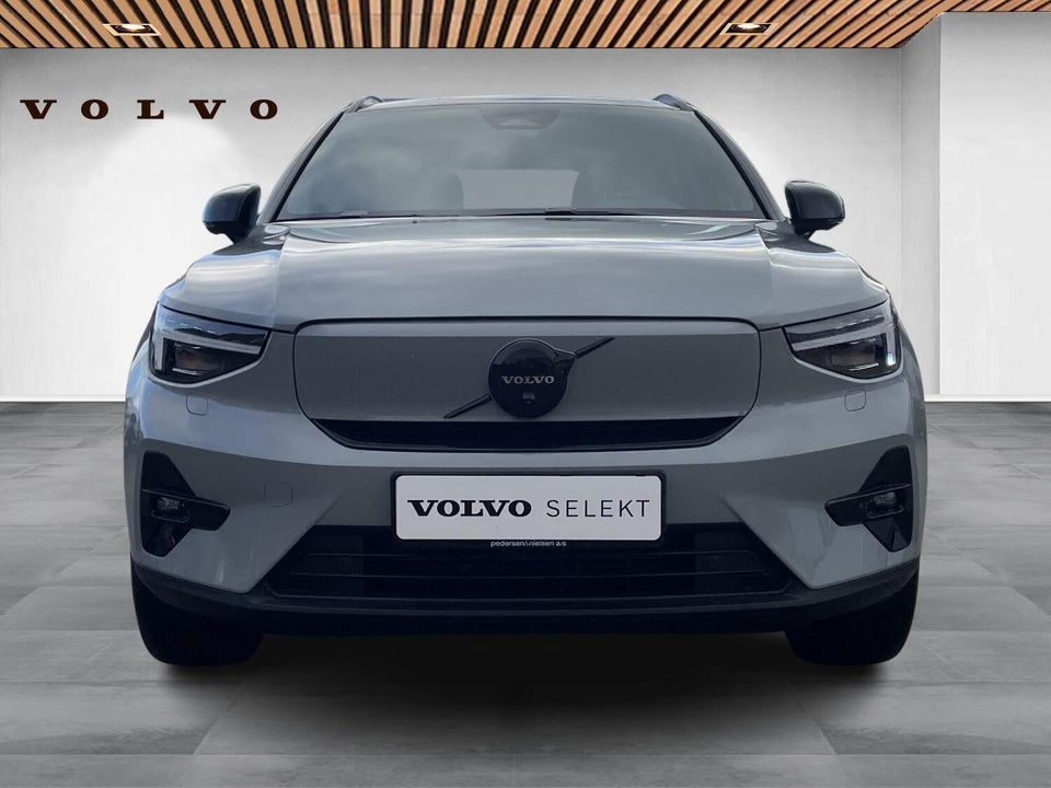 Volvo EX40 Extended Range Black Edition 5d