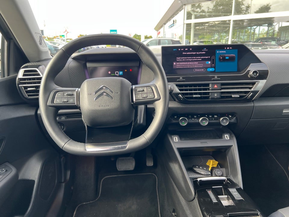Citroën ë-C4 X 50 Shine 4d