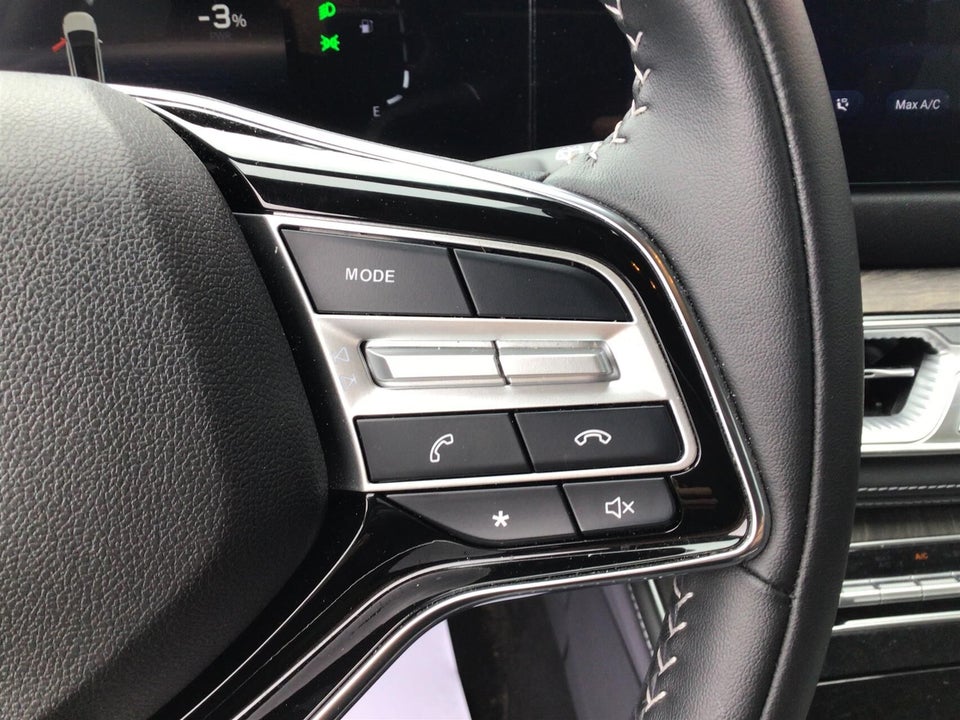 Navor E5 1,5 PHEV Rock 5d