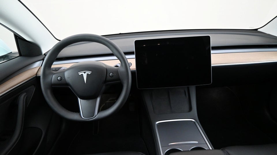 Tesla Model 3 Long Range AWD 4d