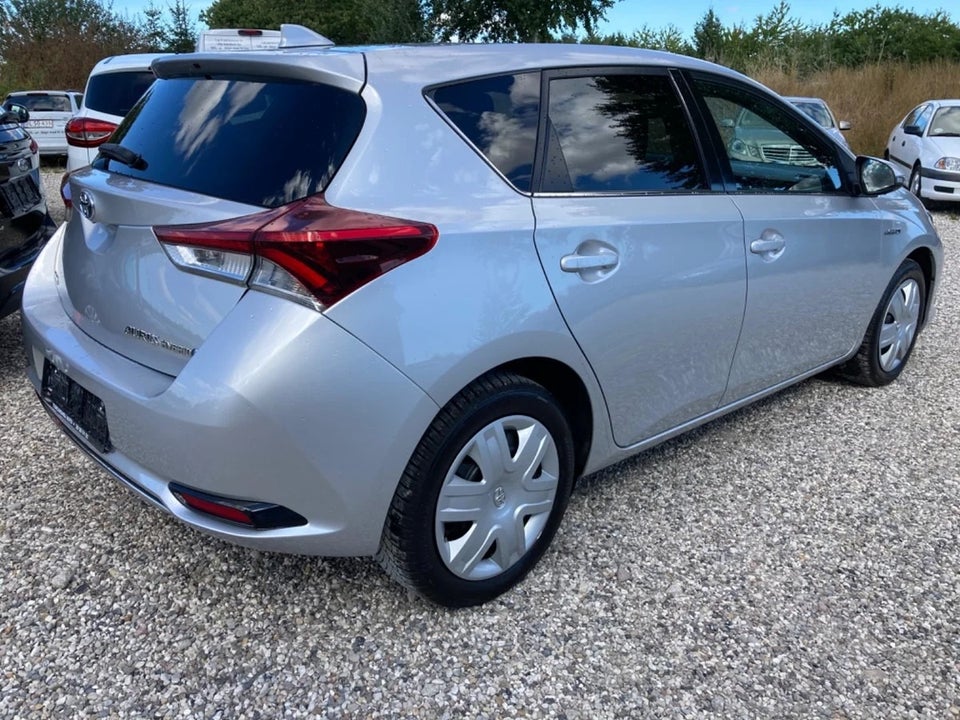 Toyota Auris 1,8 Hybrid H2 Comfort CVT 5d