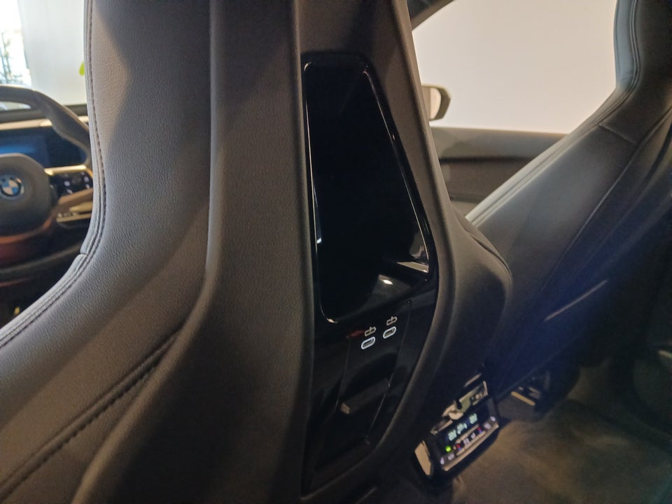 BMW iX xDrive40 Fully Charged 5d