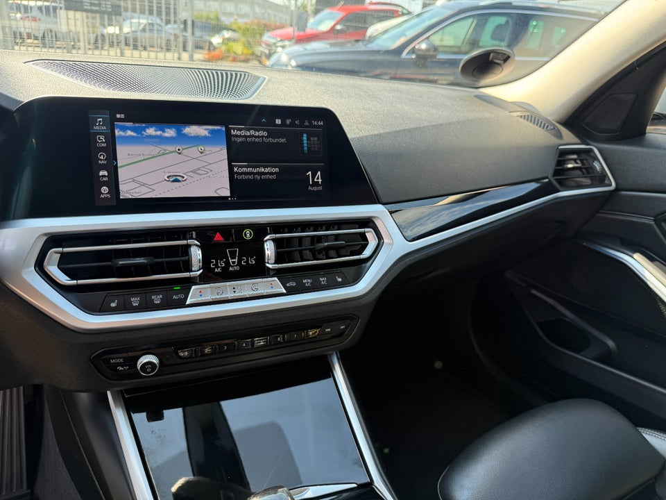 BMW 330e 2,0 Touring Sport Line aut. 5d