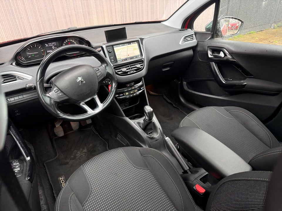 Peugeot 208 1,2 VTi 82 Allure 5d
