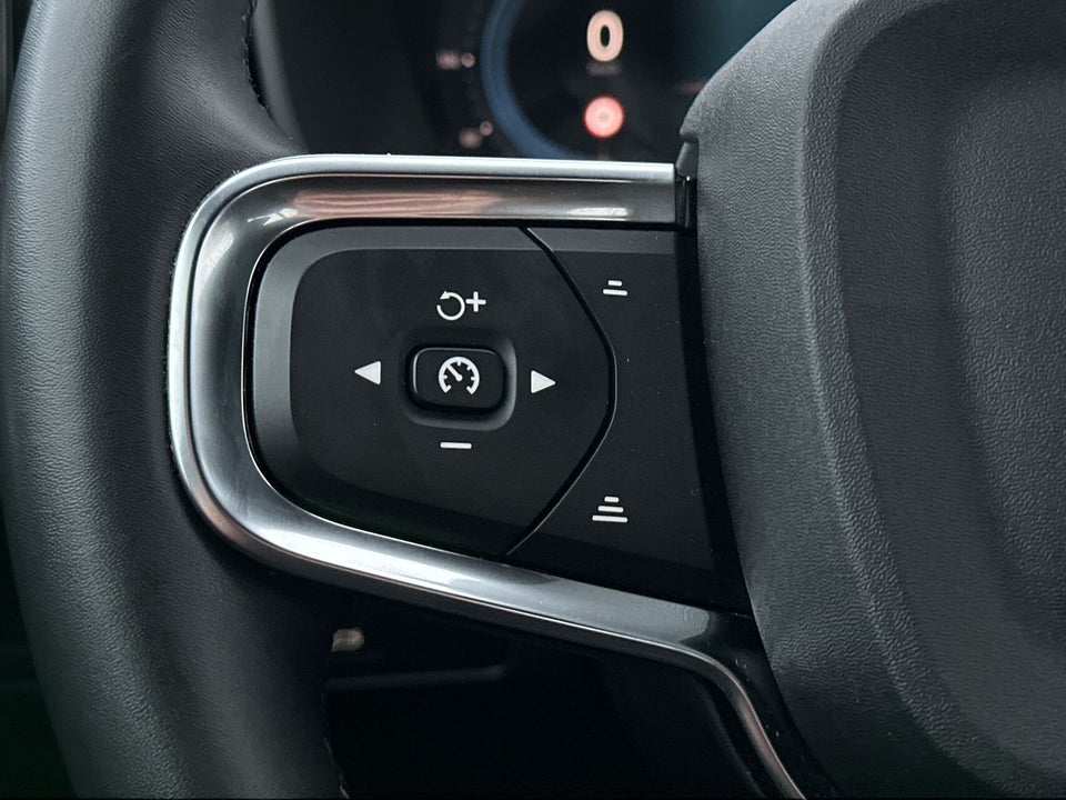 Volvo XC40 ReCharge Twin Plus 5d