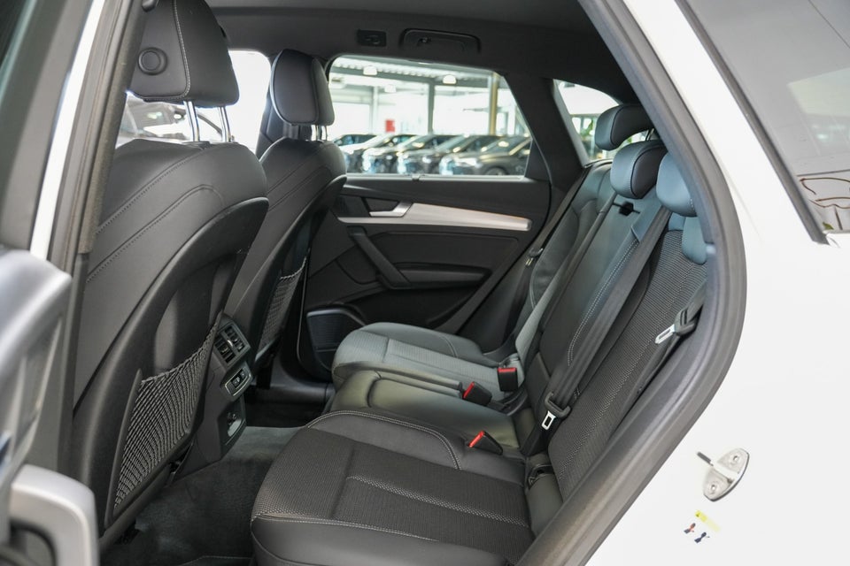 Audi Q5 55 TFSi e S-line quattro S-tr. 5d