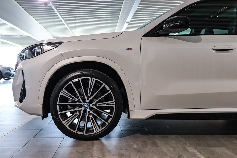 BMW iX1 xDrive30 M-Sport Premium 5d