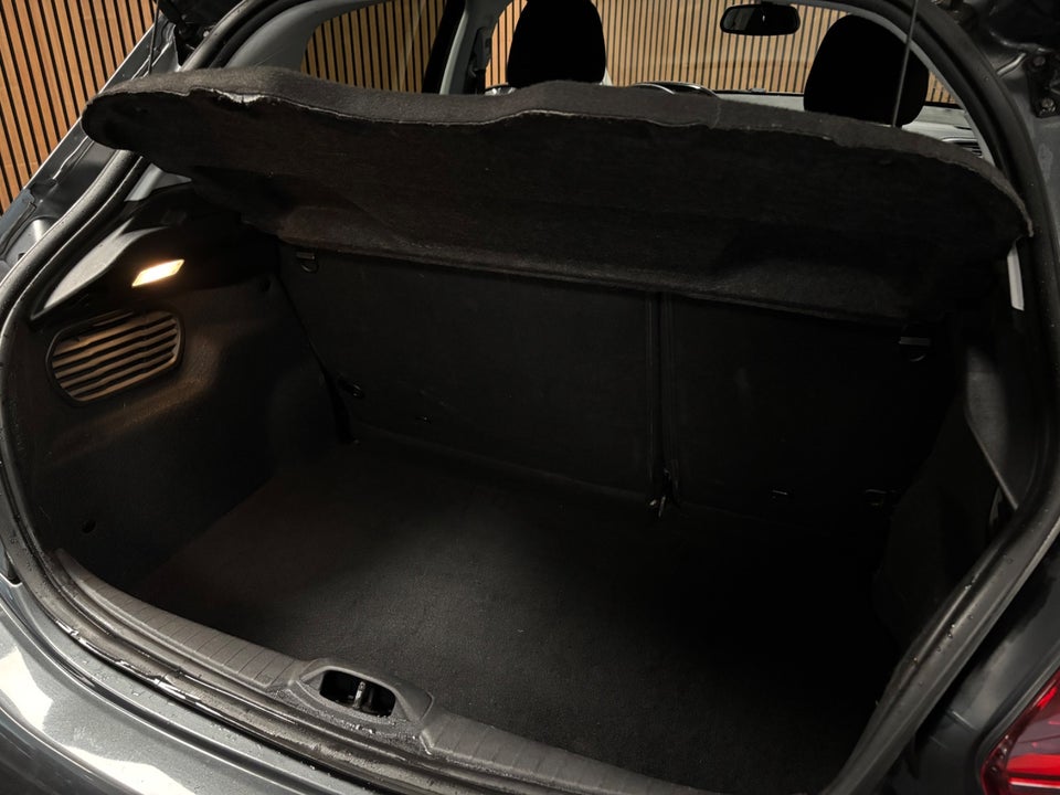 Peugeot 208 1,6 BlueHDi 100 Desire 5d